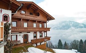 Quaint Apartment In Finkenberg Near Ski Lift
